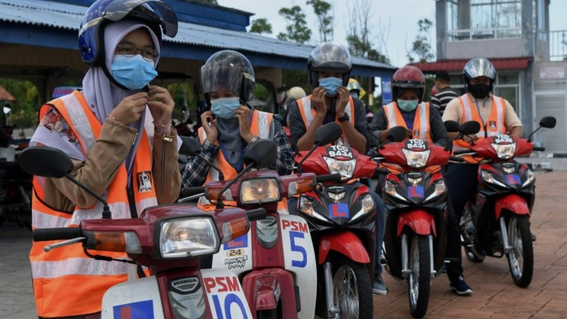 PASS Ujian B2 Motosikal Dengan Rahsia Ini! Takut Laluan Titi? No Hal!