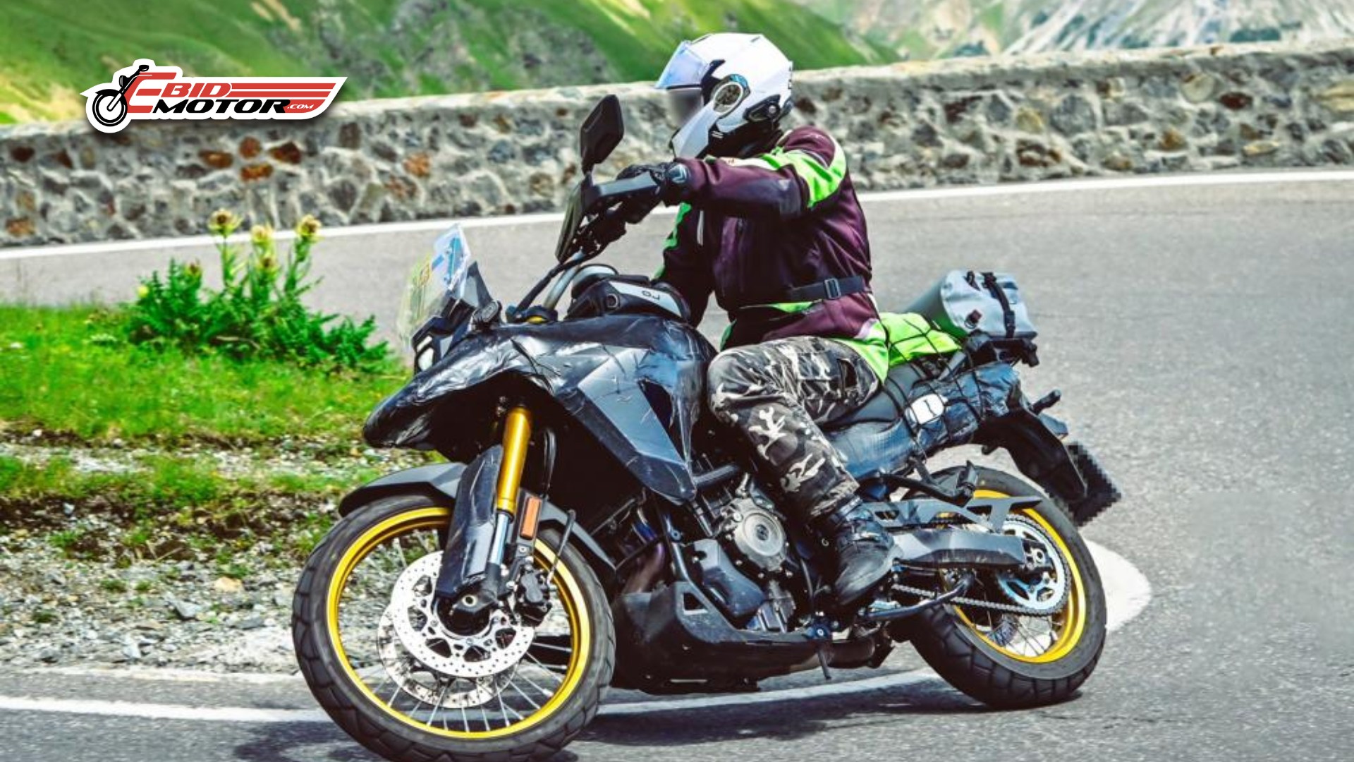 Spyshot Suzuki V-Strom Terbaru Dikesan! Enjin 700CC, Parallel Twin?!