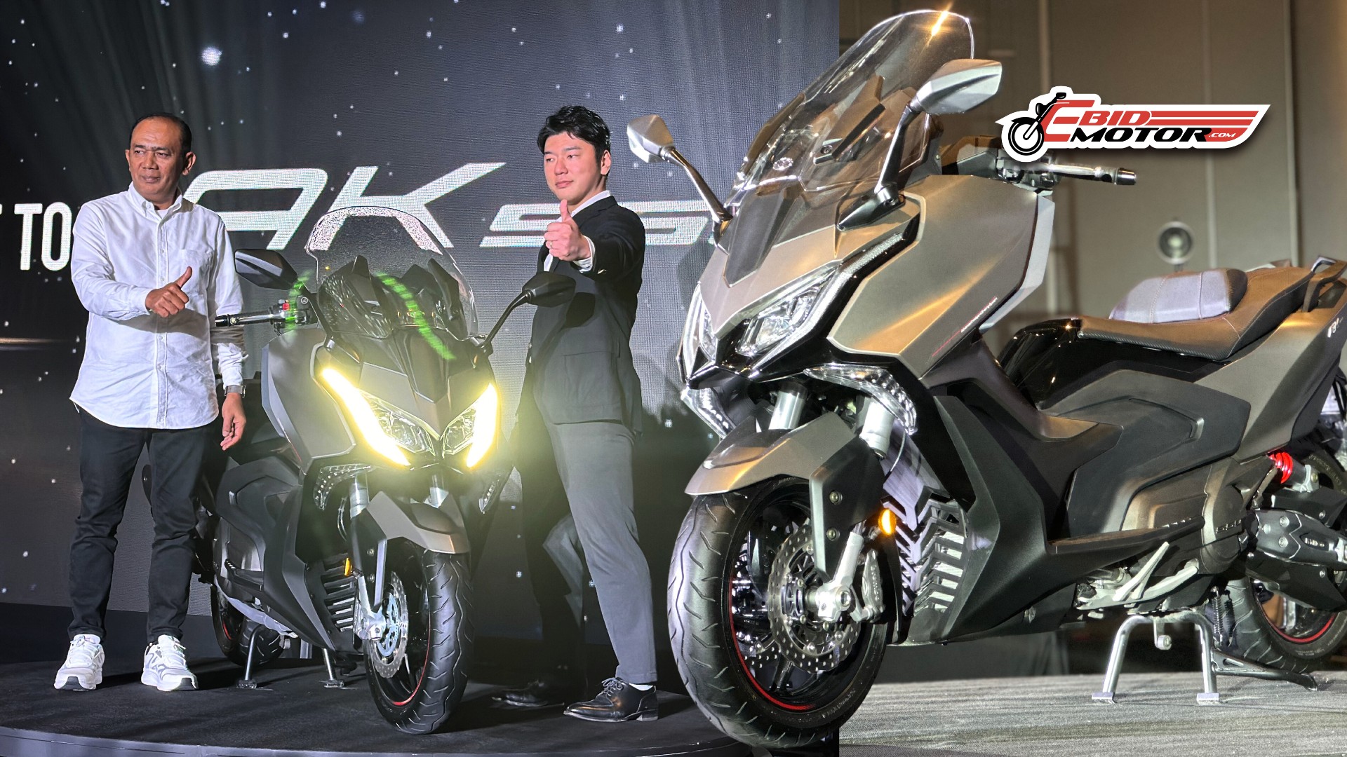 Rasmi! Kymco AK550 Premium Sah Mendarat Di Malaysia, Harga RM65,600 Sahaja!