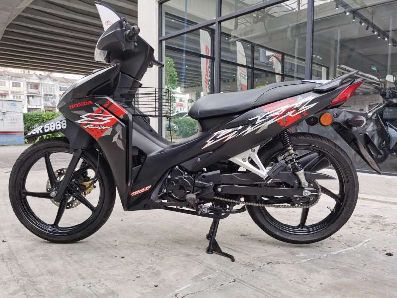 Review Dari Pengguna Honda Wave Dash 110 Fi. Patut lah Ramai 