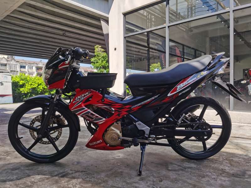 Motor suzuki belang shop r150