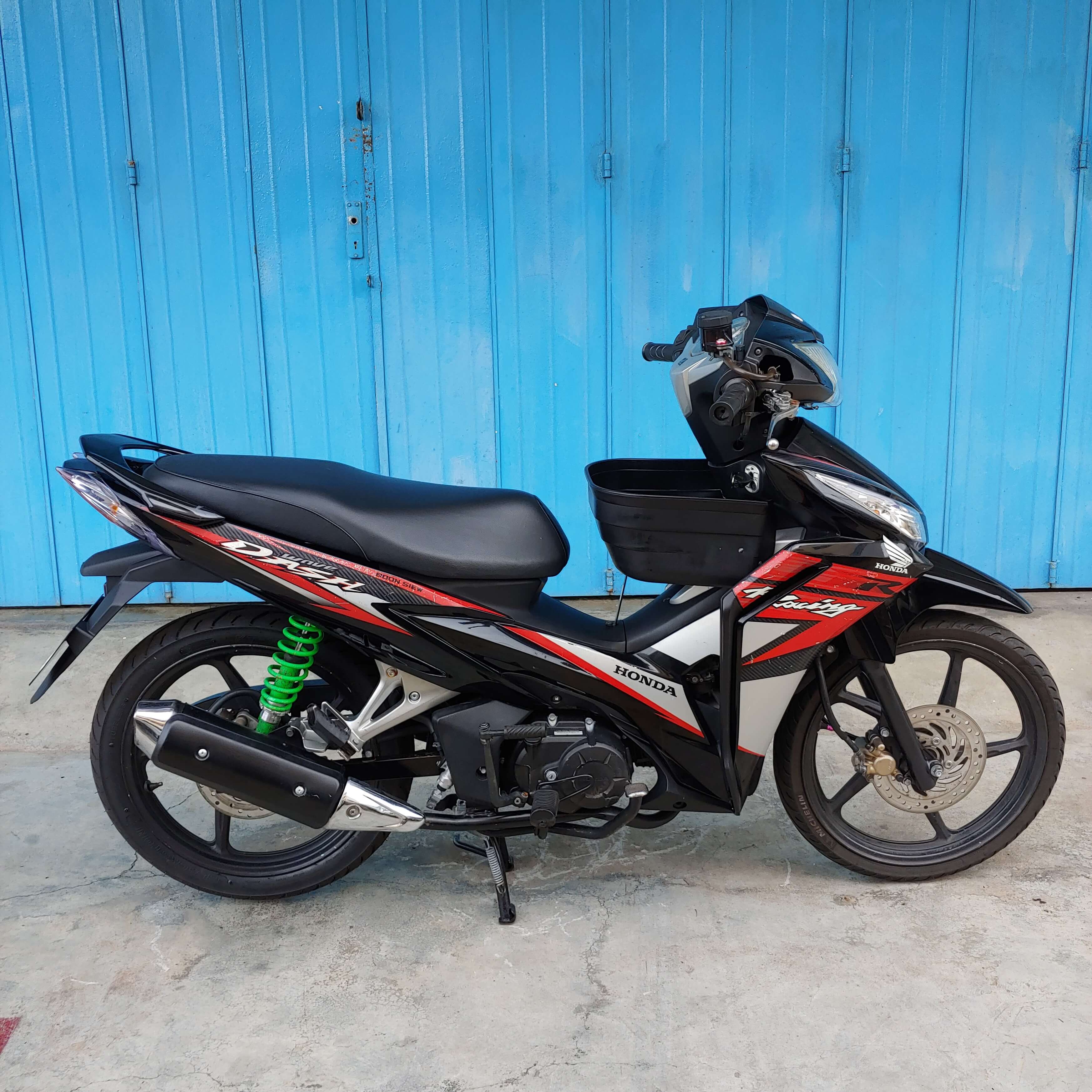 Honda Wave Dash 110 - Beli Motor Honda Melalui Bidaan Online