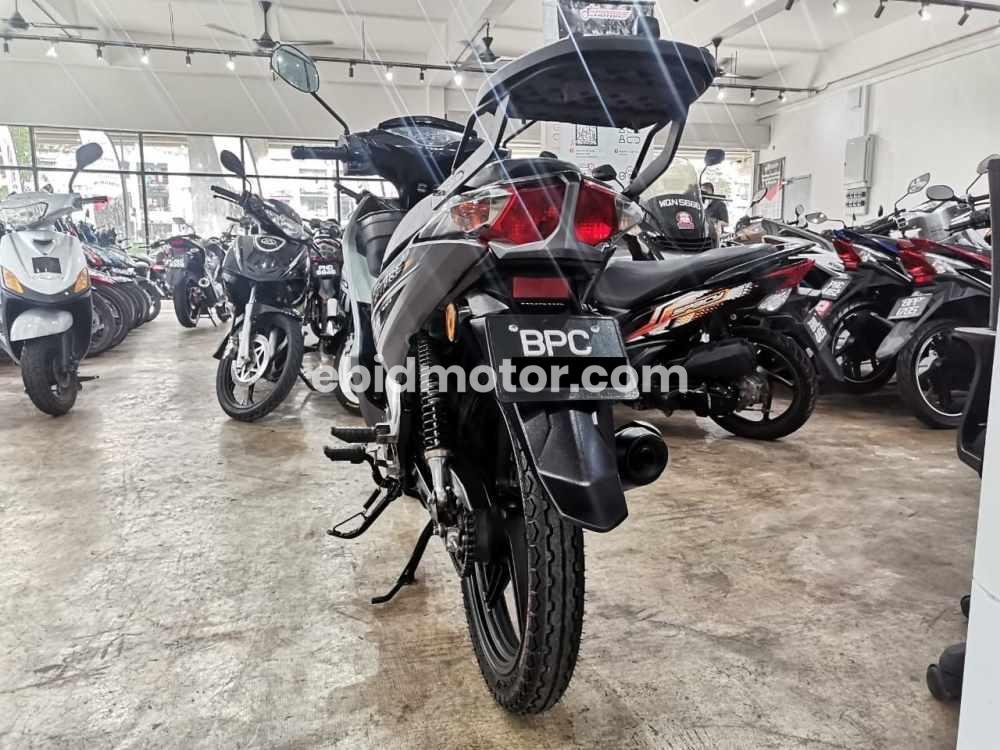 Honda Future 125 Fi - Beli Motor Honda Melalui Bidaan Online